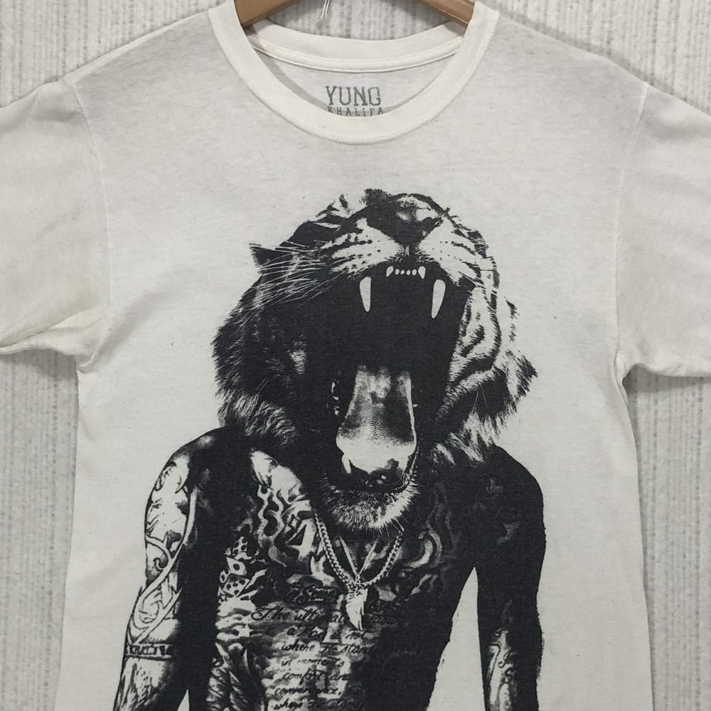 Yung Khalifa Mens Graphic Tee White Tiger Head Tattoo Print Small Short Sleeve